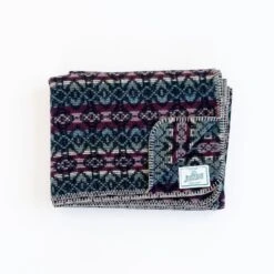 Norrils Wool Throw - Happy Ralspblsrry Dlslight